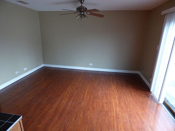 3rd image of 5566 Carmel Dr