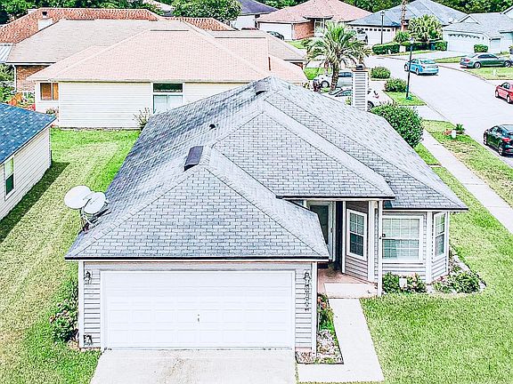 3rd image of 2739 Lantana Lakes Dr W