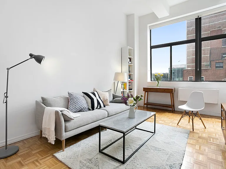 310 E 46th St #10M — Photo 3