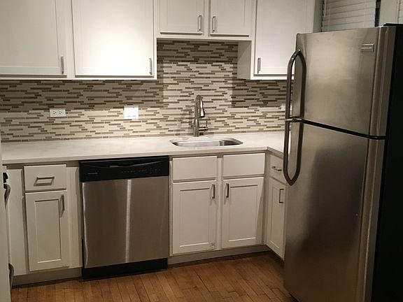2nd image of 4843 N Ashland Ave APT 1A
