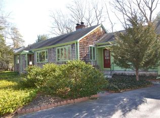 5 Fireside Dr, Barrington, RI 02806