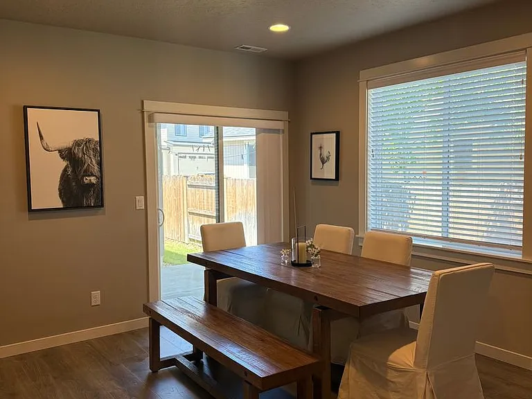 621 N Meadow Ln — Photo 8