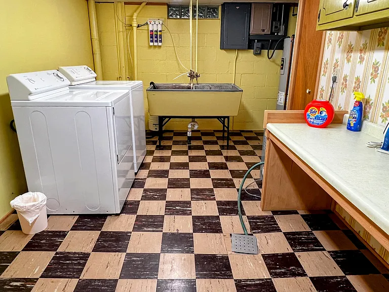 228 W Lexington Blvd — Photo 25