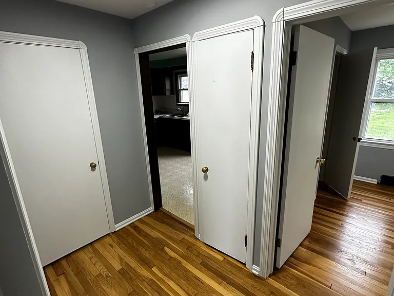 4823 Russell Ave — Photo 10