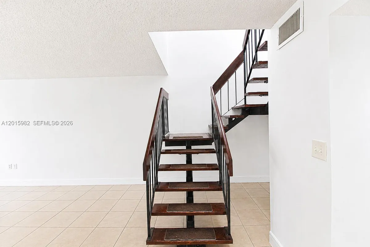 Building Photo - 6328 SW 139th Ct