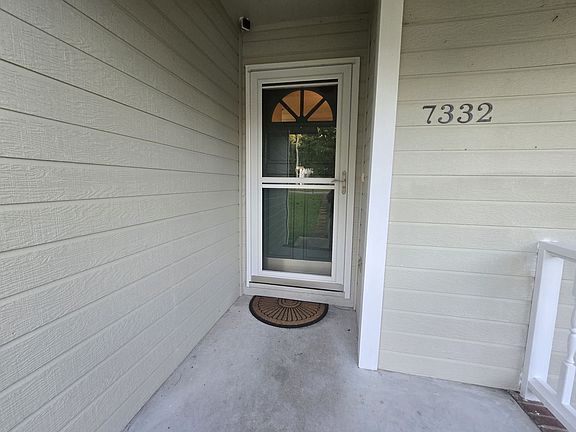 4th image of 7332 Beaver Run Dr