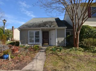 220 Saint Andrews Ln, Chapel Hill, NC 27517