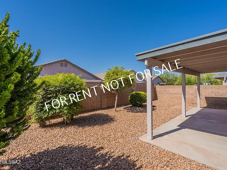 2439 W Rousseau St — Photo 40