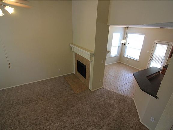 2nd image of 9937 Marthas Vineyard Cir