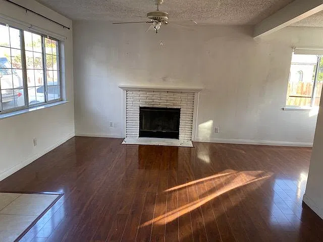 2 bed, 900 sqft, $2,850 — Photo 3