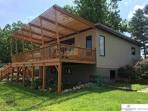 3rd image of 2258 E Lake Dr