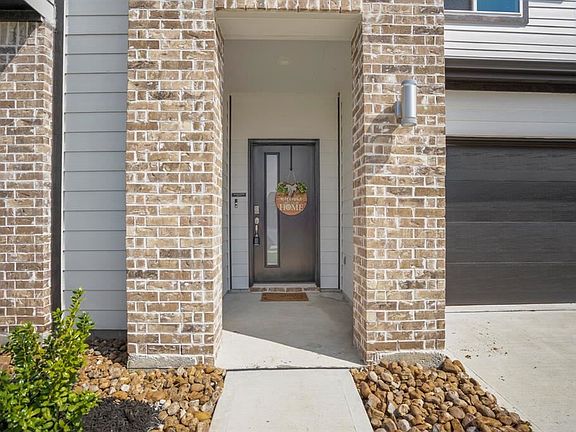 4th image of 10428 Great Basin Ln