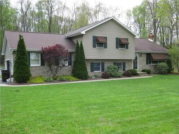 315 Romain Rd, Pulaski, PA 16143