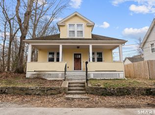 39 Oakridge Street, Norwich, CT 06360