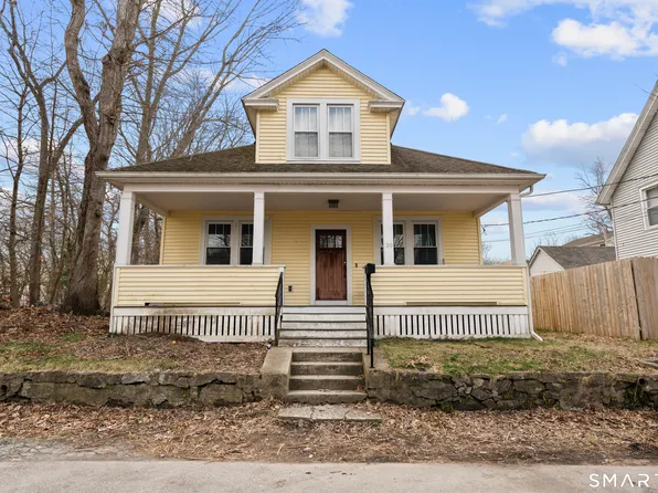 39 Oakridge Street, Norwich, CT 06360