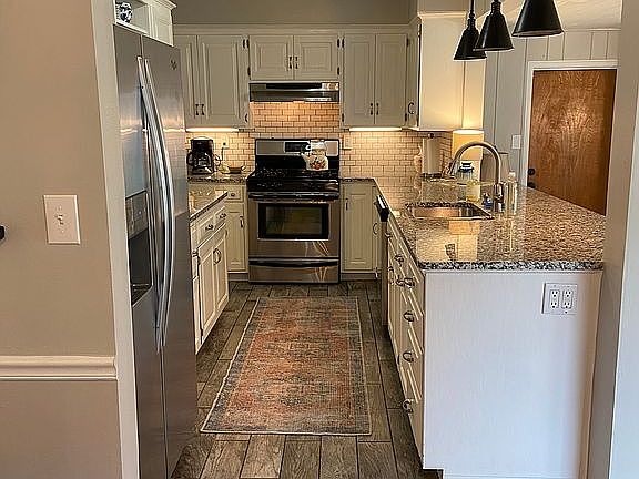 5th image of 1707 Scottswood Dr