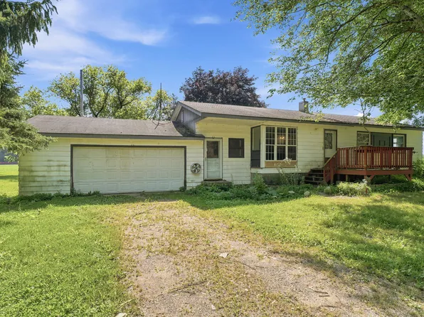 58989 48th St, Lawrence, MI 49064