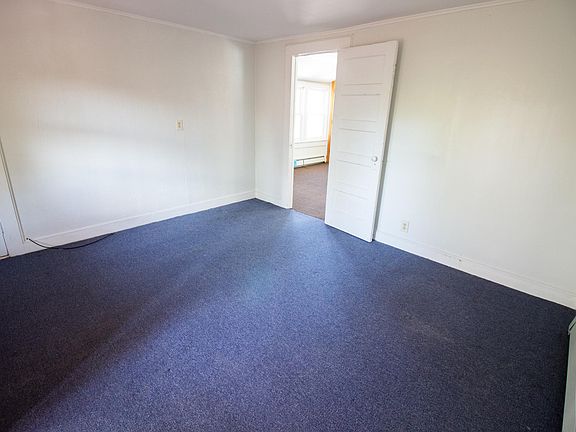 5th image of 52 Broughton Ave #3