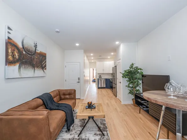 38 Zabriskie Street image 4 of 17