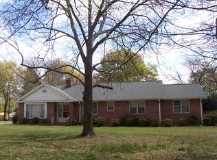 1746 E North St, Greenville, SC 29607