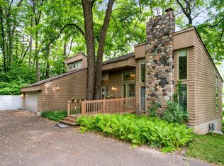 15 S Long Lake Trl, North Oaks, MN 55127