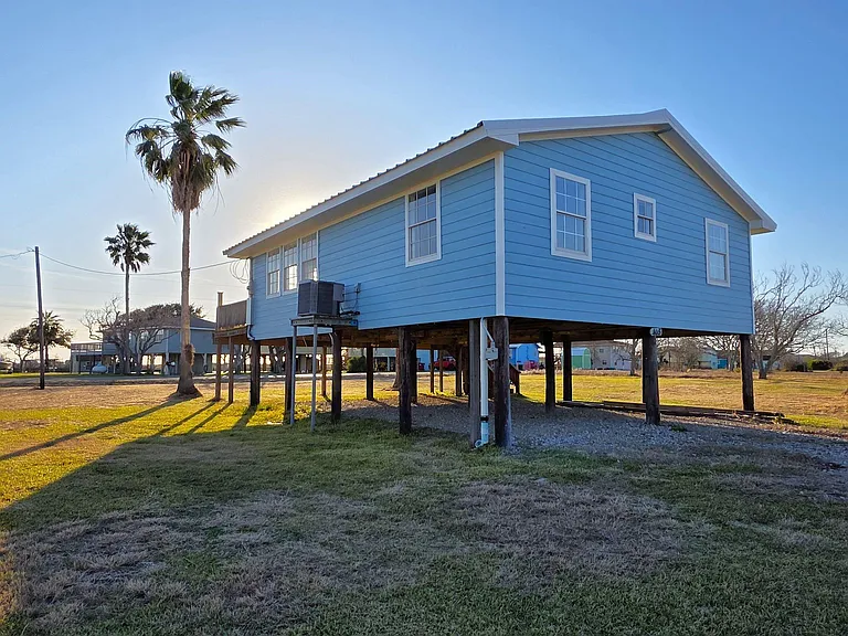405 Blue Water Blvd — Photo 4