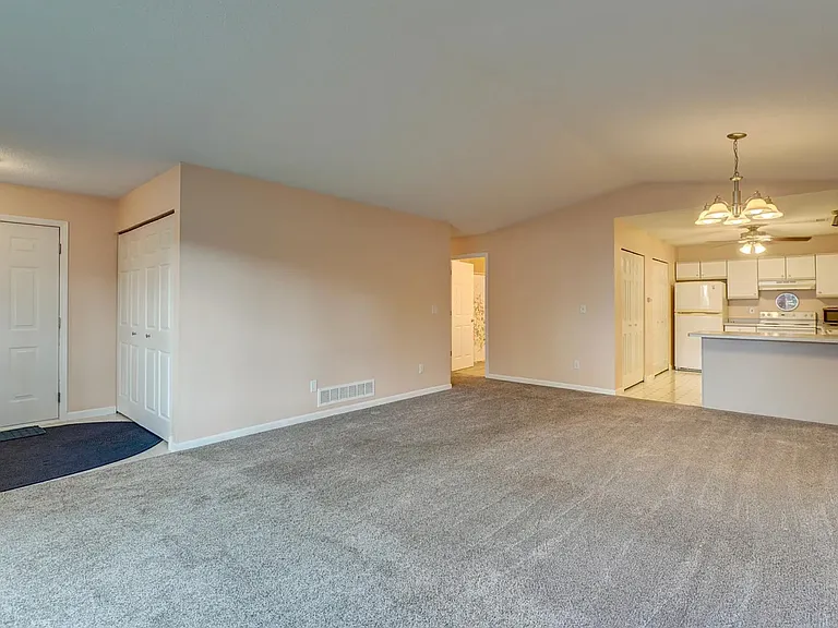 1300 Carriage Dr #A — Photo 25