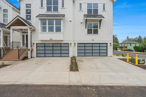 460 SE Haddock Ln Photo 1