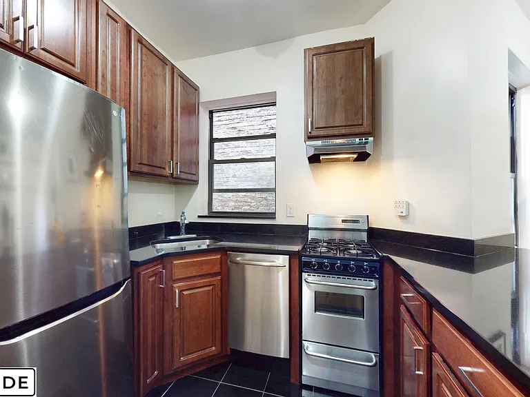 205 W 80th St #4C — Photo 4