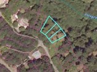 481 Beach Rd, Whitethorn, CA 95589