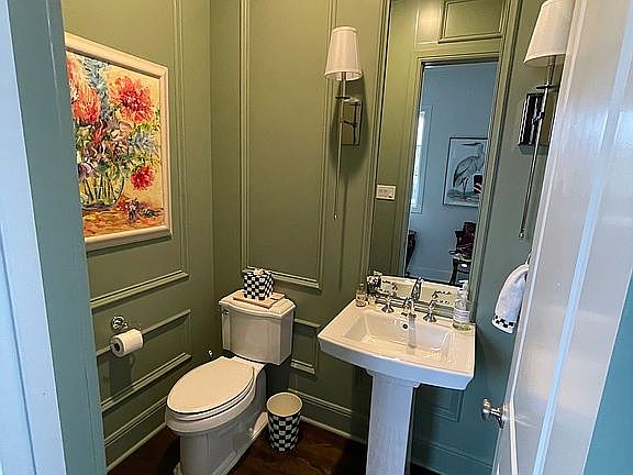 1/2 bath