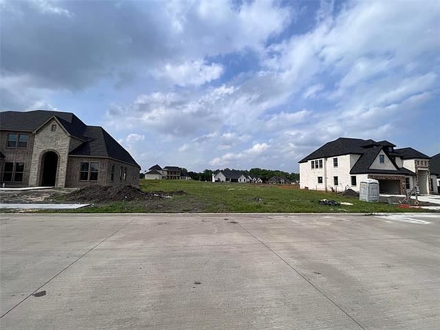 2nd image of 3010 Jessica Dr