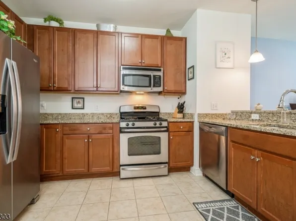5219 Sanctuary Blvd #219, Riverdale Boro, NJ 07457
