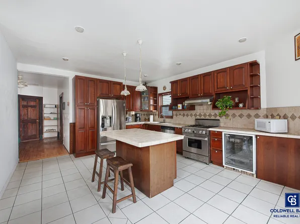 74-24 43rd Avenue image 5 of 13