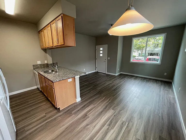88 W 15th Ave — Photo 8