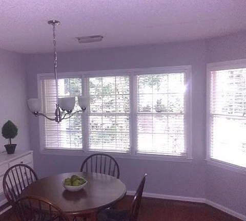 5th image of 13618 Annsdale Ln