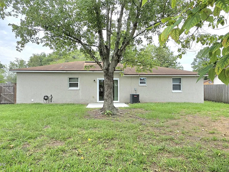 8240 Pear Rd — Photo 24