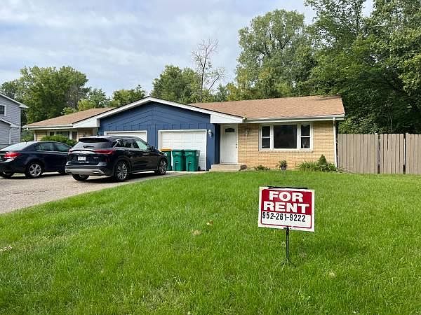 1st image of 13704 Wentworth Ave #1