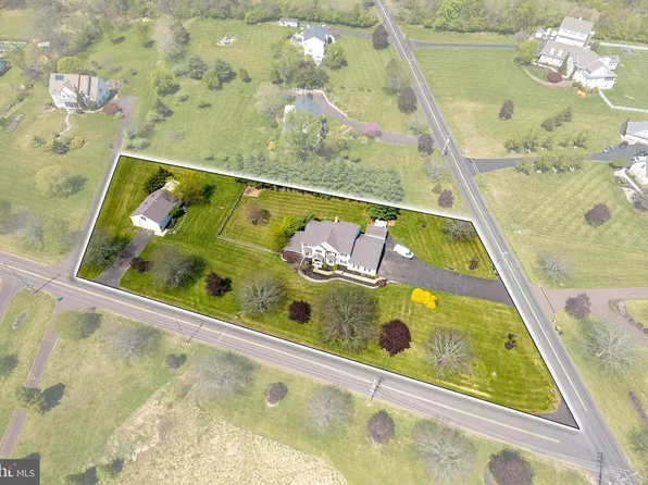 1265 Moyer Rd, Telford, PA 18969