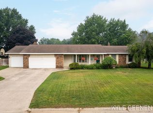 2471 Valarie Dr, Zeeland, MI 49464