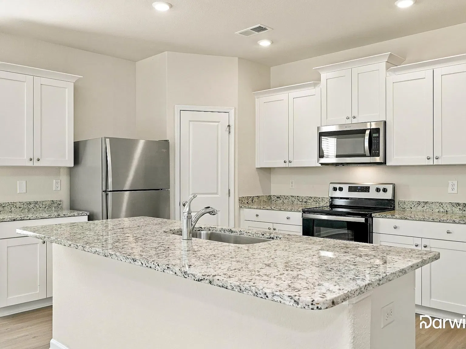 4 bed, 2.5 bath, 1800 sqft, $1,890 — Photo 3