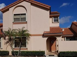 6367 NW 170th Ln, Hialeah, FL 33015