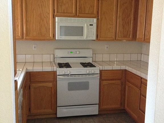5th image of 641 Aylsham Ct