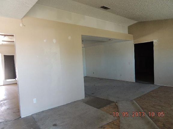 2nd image of 18175 Sequoia St