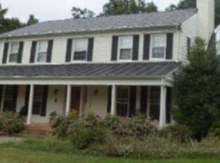 7480 Falkland Dr, Gainesville, VA 20155
