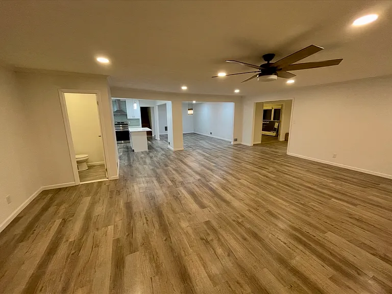 3224 Hicks Rd SW — Photo 3