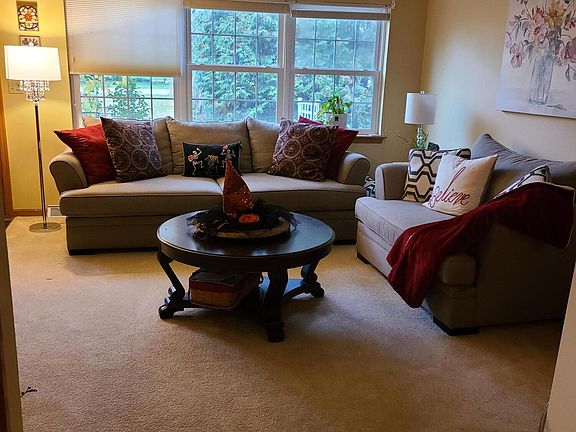 3rd image of 449 Wisconsin Ave #2