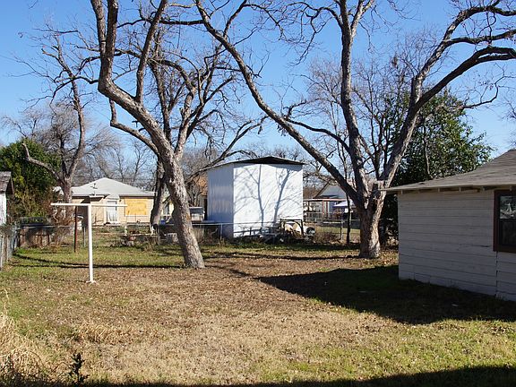 5th image of 1347 W Winnipeg Ave