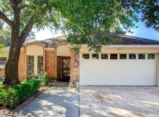 8915 Bold Forest Dr, Houston, TX 77088