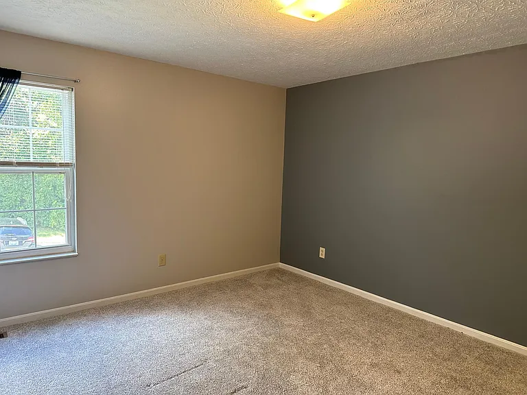 Master bedroom
2nd floor